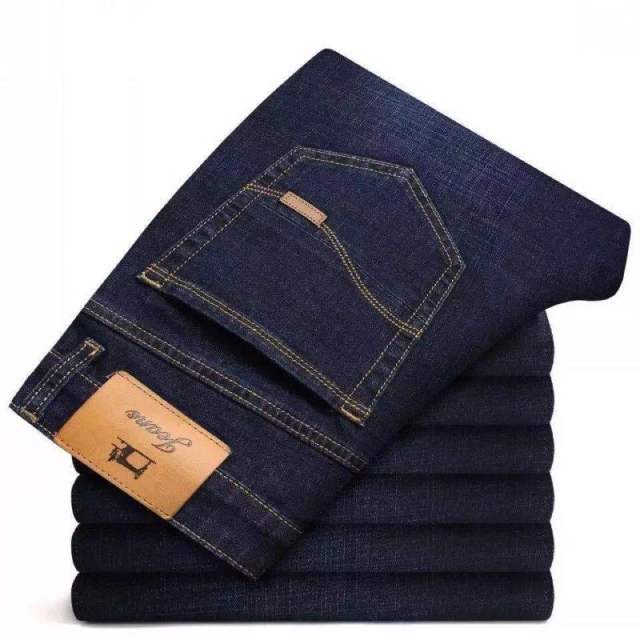 Casual Straight-Leg Jeans