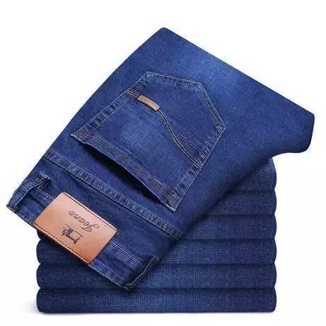 Casual Straight-Leg Jeans