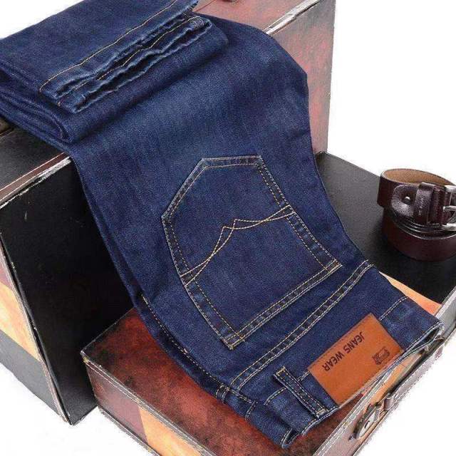 Casual Straight-Leg Jeans