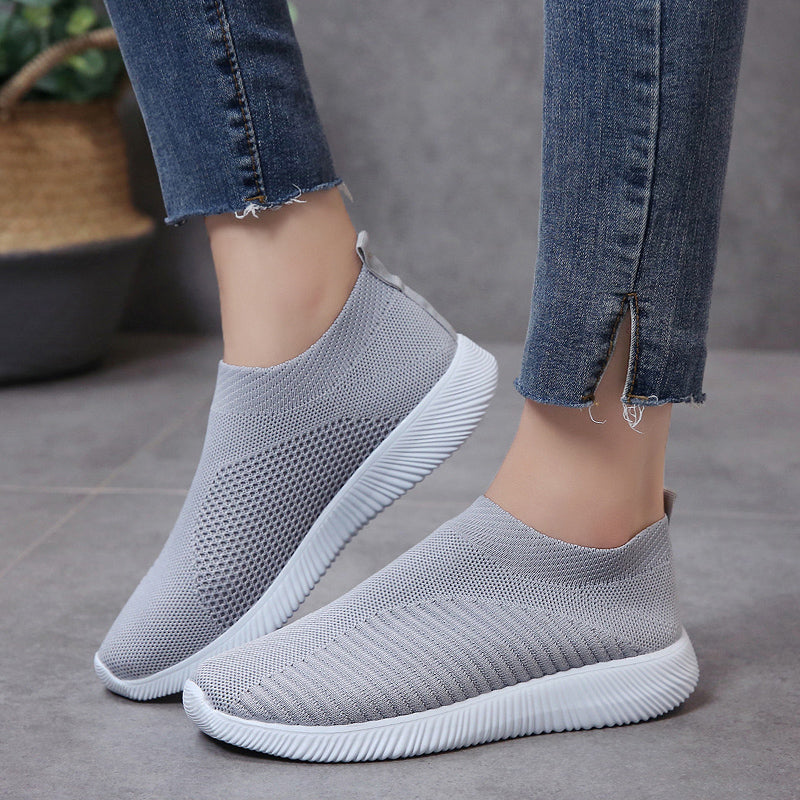 Lightweight Breathable Slip-on Women’s Running Shoes