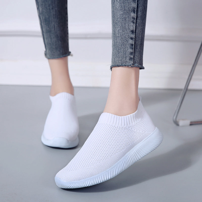 Lightweight Breathable Slip-on Women’s Running Shoes