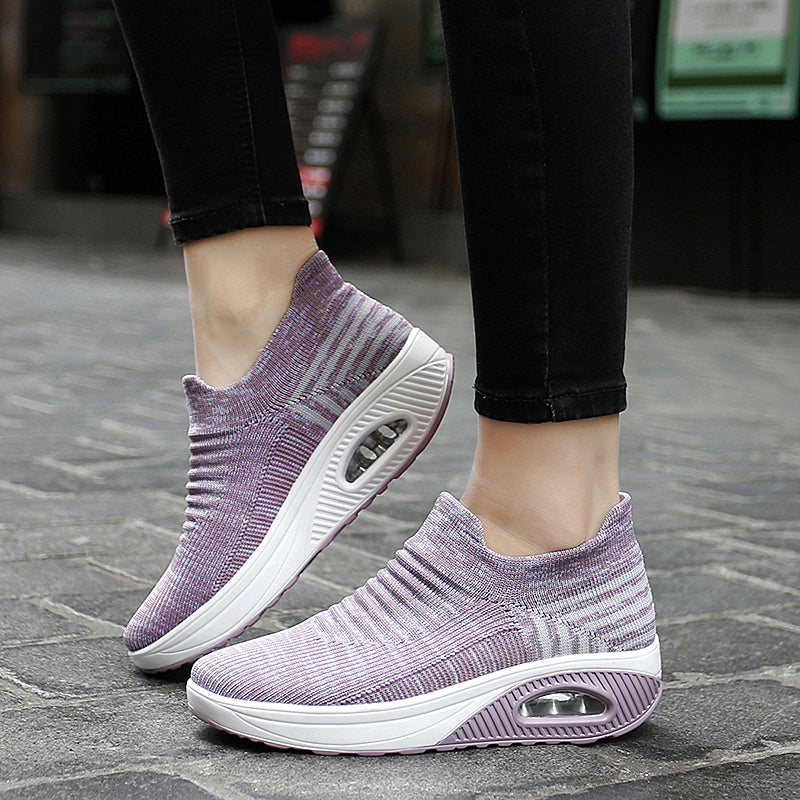 Lightweight Breathable Slip-on Women’s Platform Running Shoes