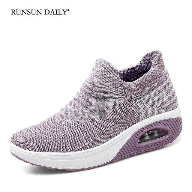 Lightweight Breathable Slip-on Women’s Platform Running Shoes