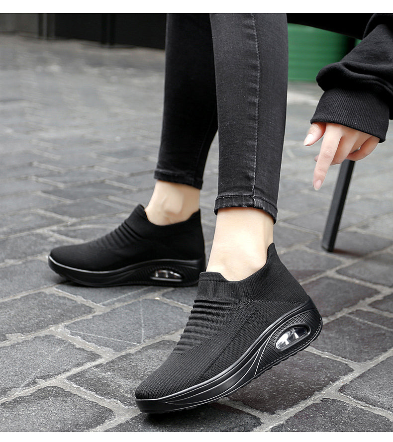 Lightweight Breathable Slip-on Women’s Platform Running Shoes