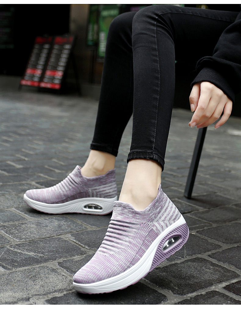 Lightweight Breathable Slip-on Women’s Platform Running Shoes