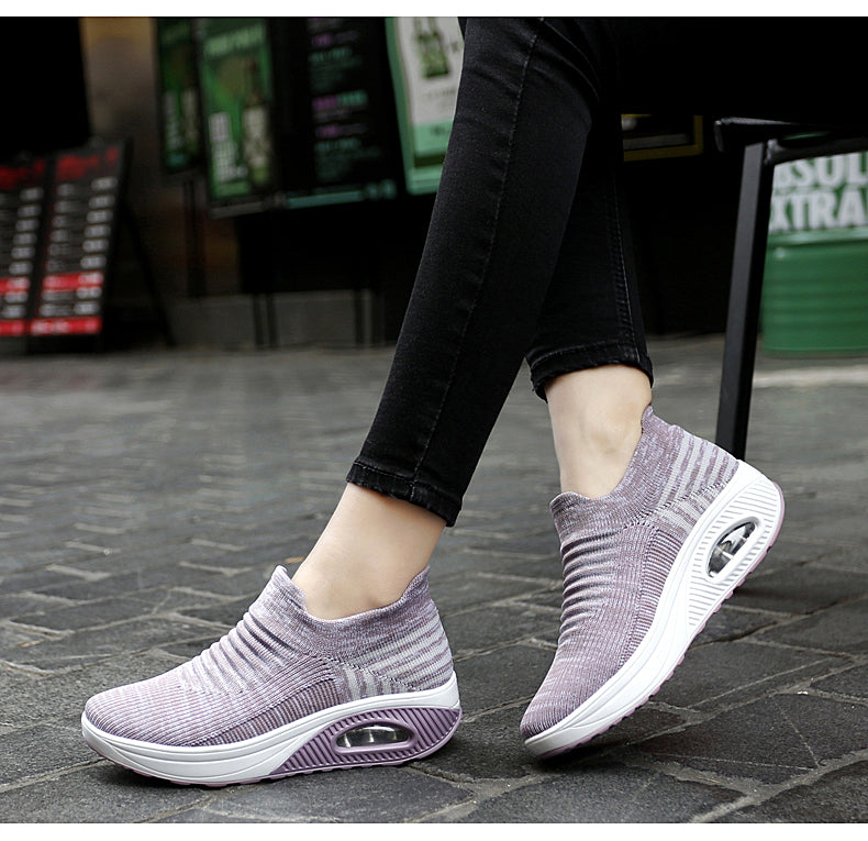 Lightweight Breathable Slip-on Women’s Platform Running Shoes