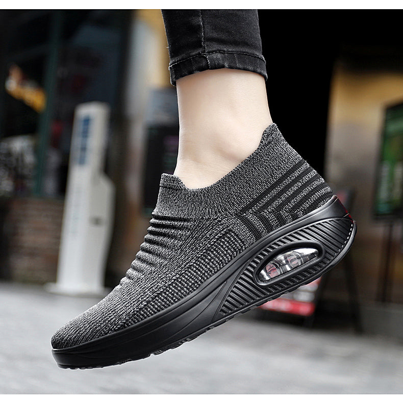 Lightweight Breathable Slip-on Women’s Platform Running Shoes