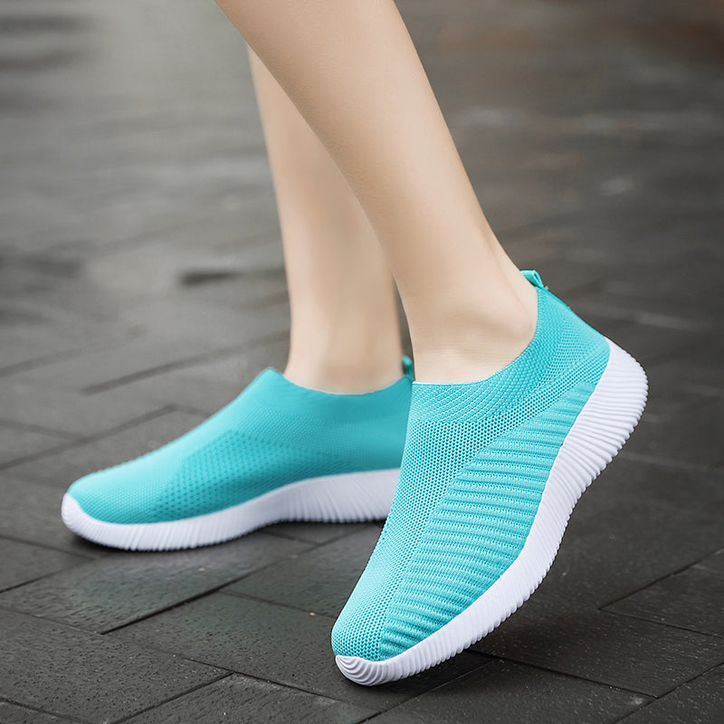 Lightweight Breathable Slip-on Women’s Running Shoes