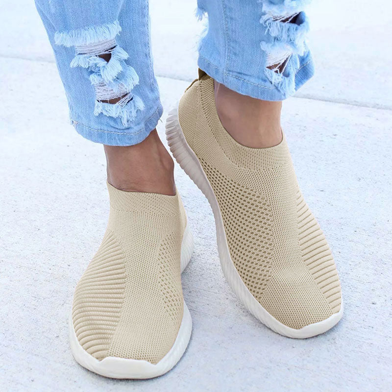 Lightweight Breathable Slip-on Women’s Running Shoes